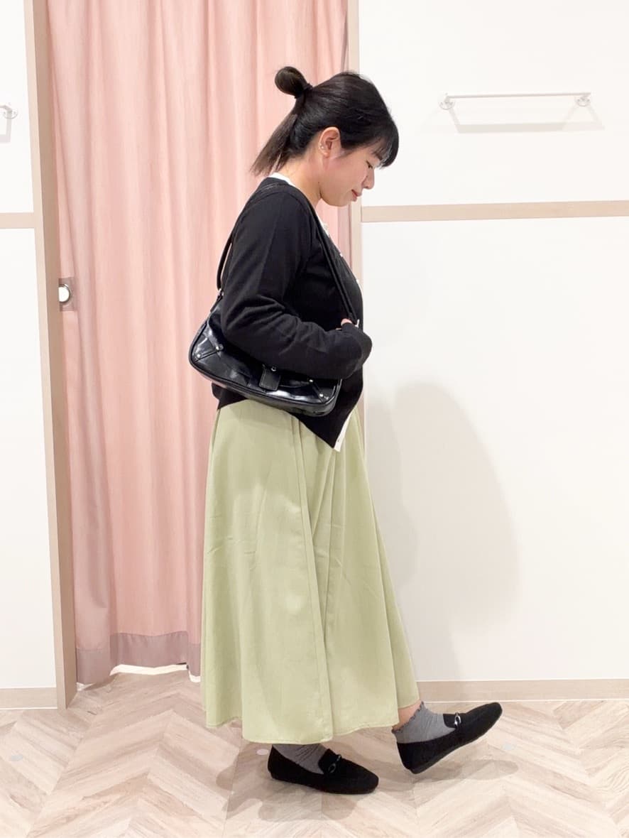 まちゃんなちゃんさんの「SHOO･LA･RUE｜ふんわり女性らしさあふれる ギャザーフレアスカート」を使ったコーディネート
