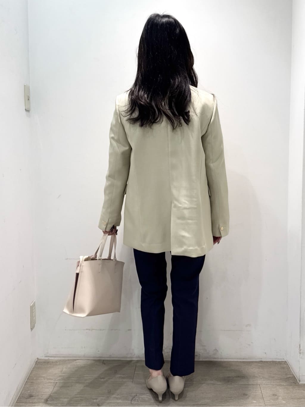 yuicciさんの「OPAQUE.CLIP｜金ボタンダブルブレストテーラードジャケット／セットアップ対応【洗える】」を使ったコーディネート