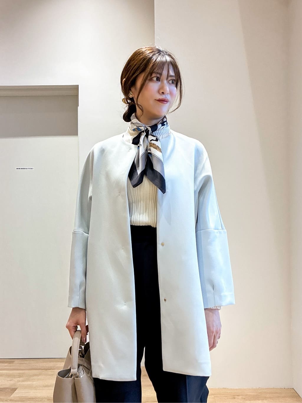 もんちゃんさんの「OPAQUE.CLIP｜大判柄アソートスカーフ」を使ったコーディネート
