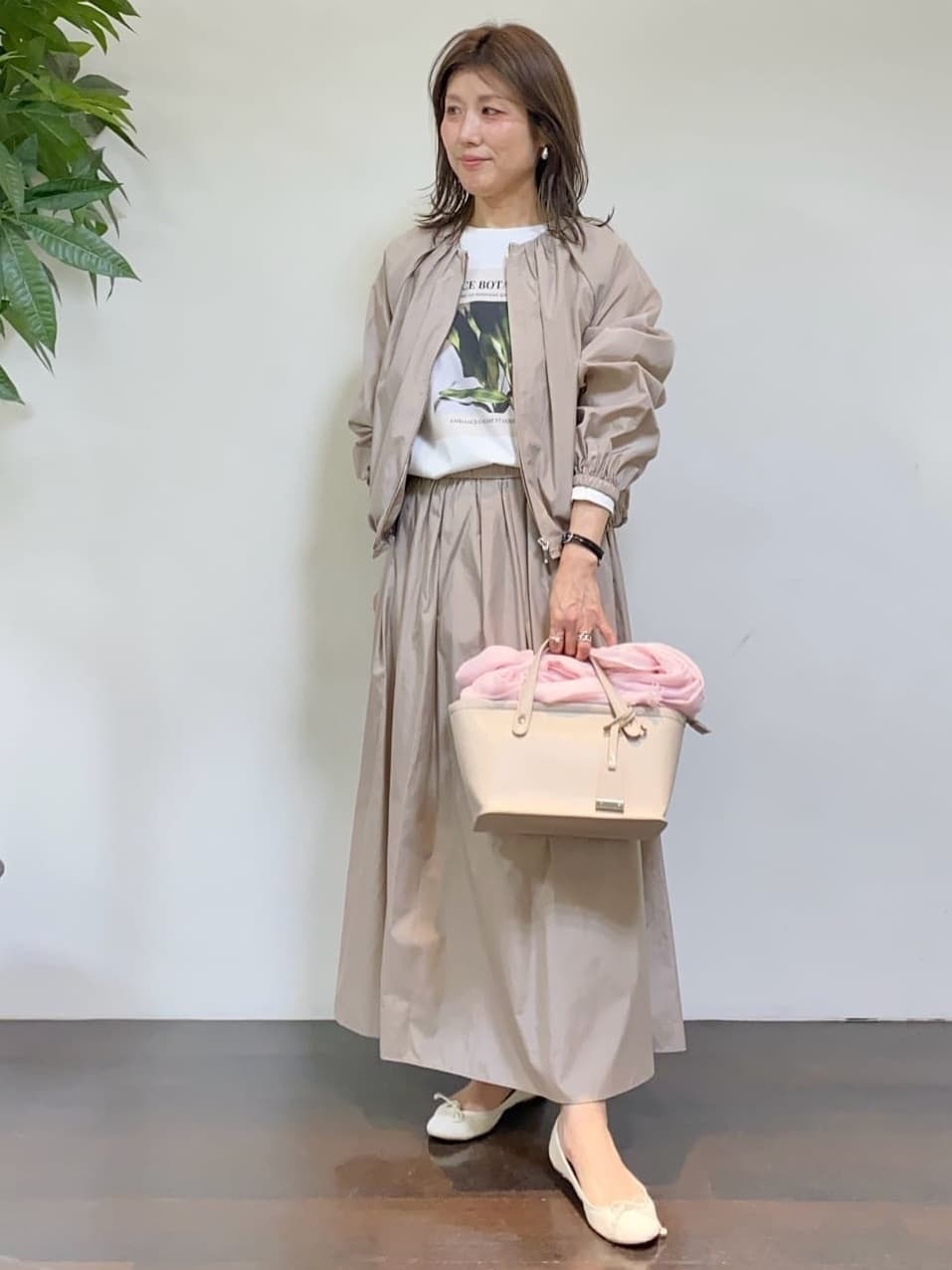 tomoさんの「UNTITLED｜【コットン100/洗える】フォトロングTシャツ」を使ったコーディネート