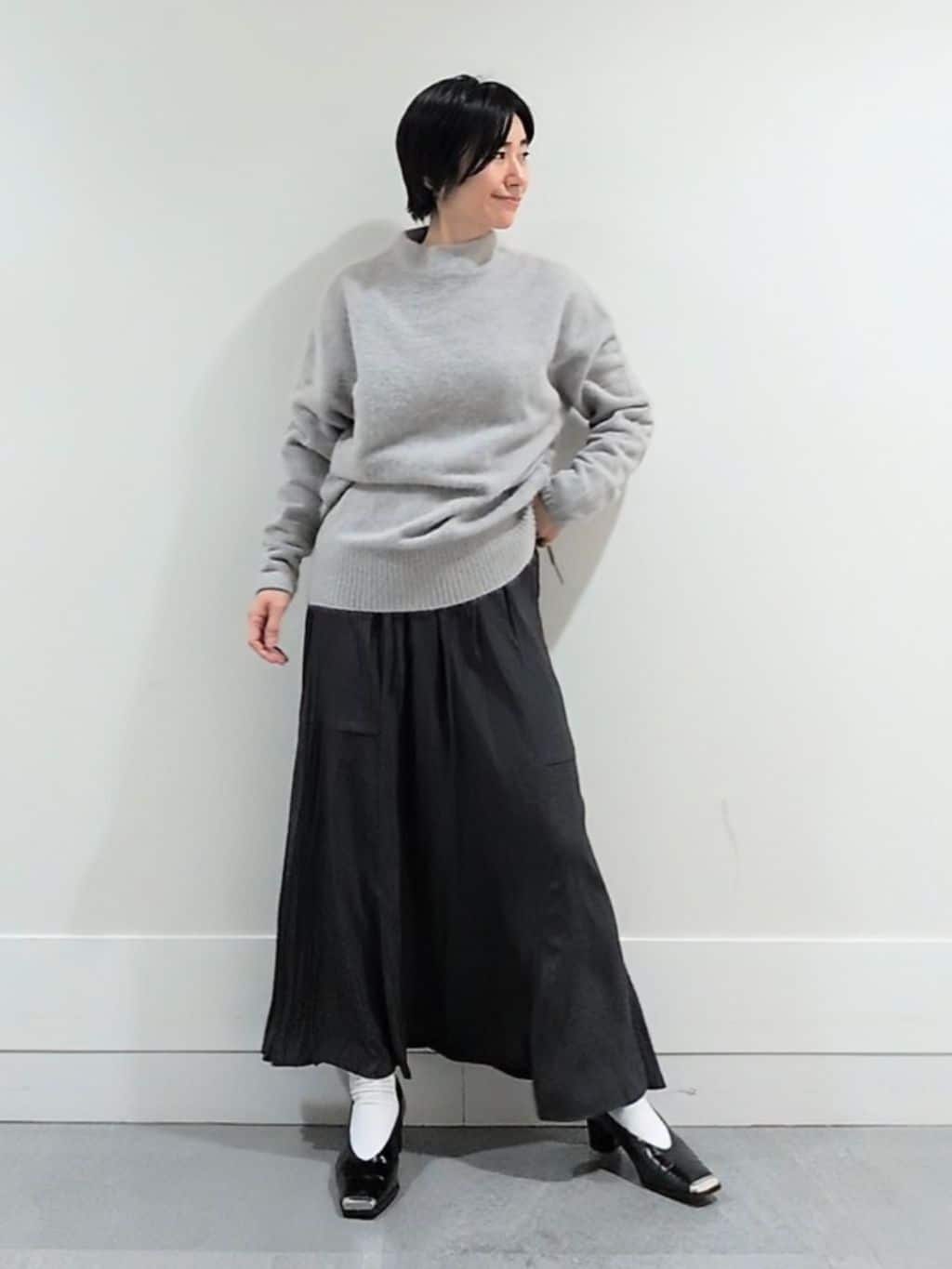 ミズタさんの「UNTITLED｜【大人な品格/ふわふわニット】フォックスカシミヤ コクーンニット」を使ったコーディネート