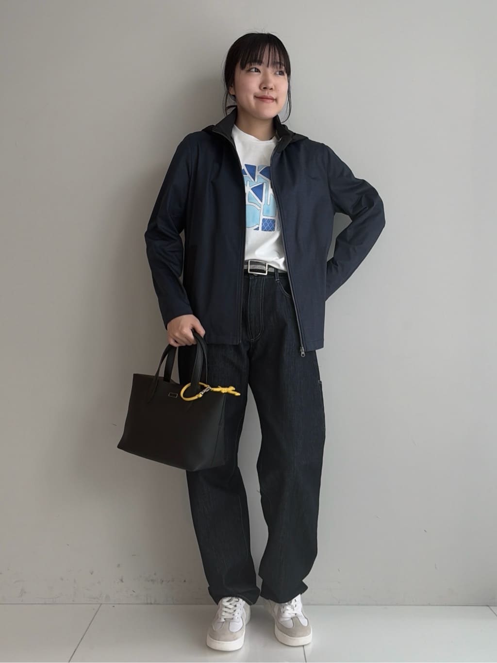Akutagawaさんの「TAKEO KIKUCHI｜ロゴグラフィック プリントTシャツ」を使ったコーディネート