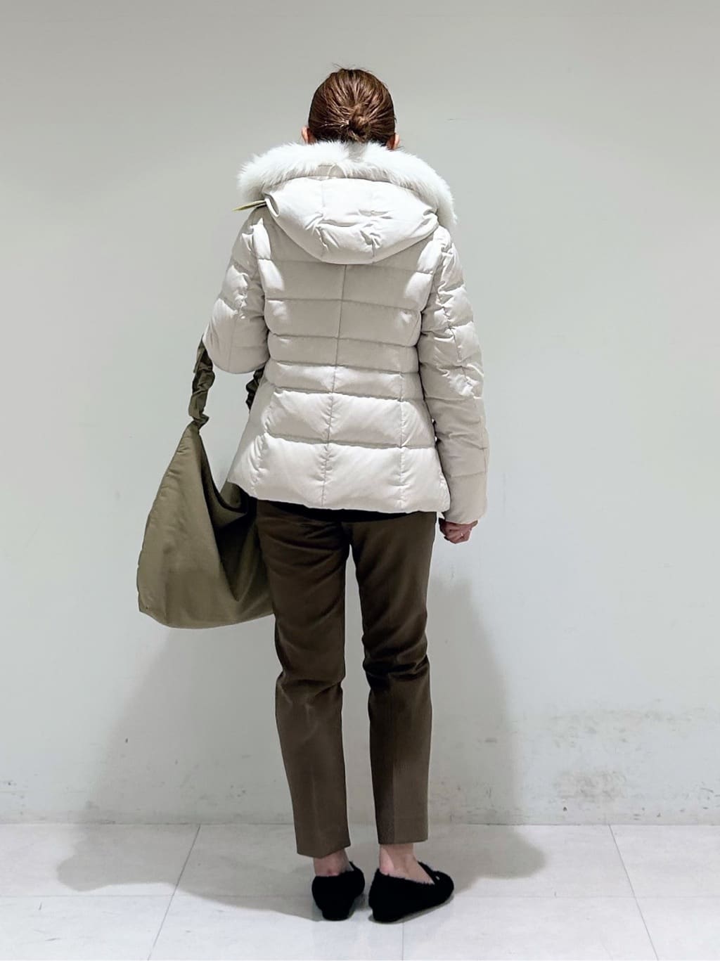 tsuyuさんの「INDIVI｜【名品／撥水／抗菌防臭】ショート丈リサイクルダウンコート」を使ったコーディネート