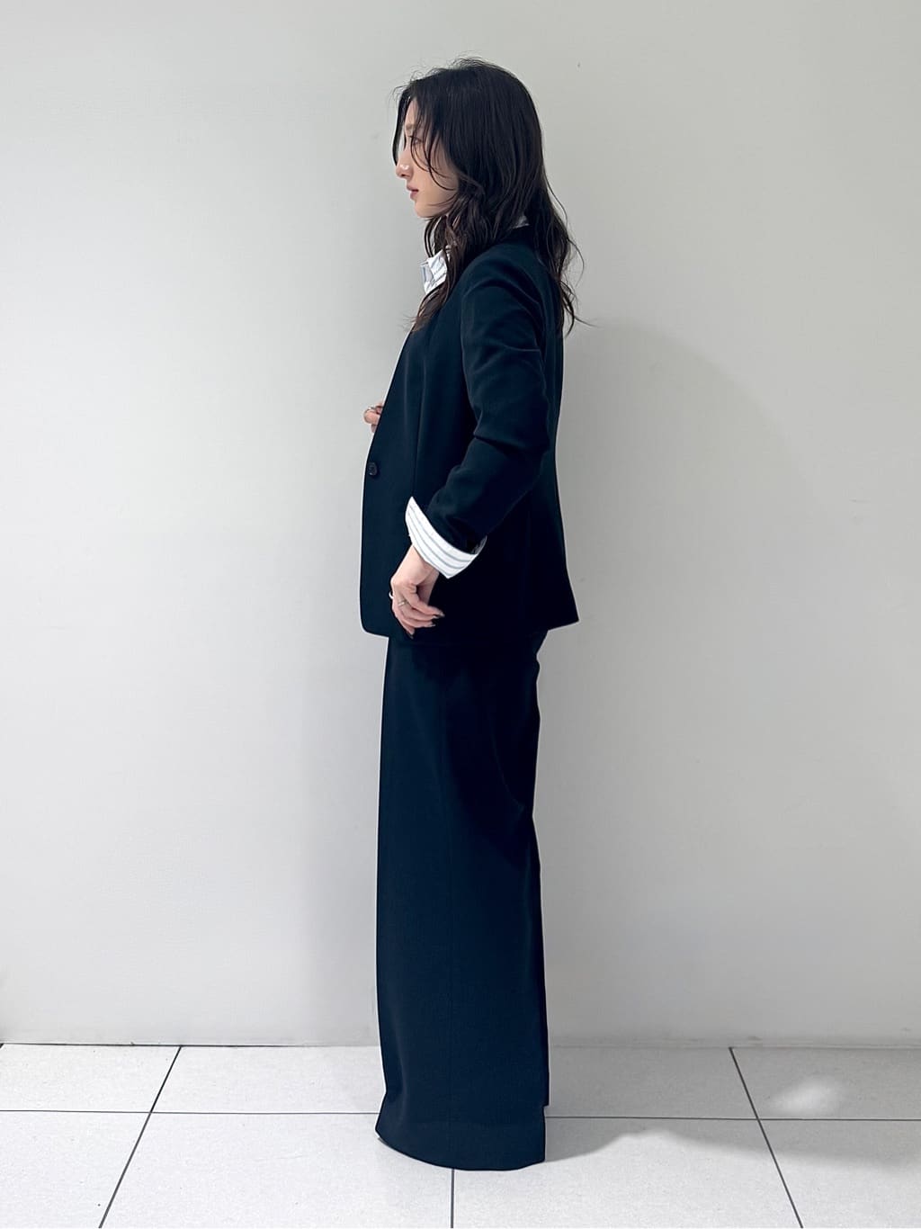 そんさんの「INDIVI｜【定番スーツ／UVケア／洗える】ウール調ノーカラージャケット」を使ったコーディネート