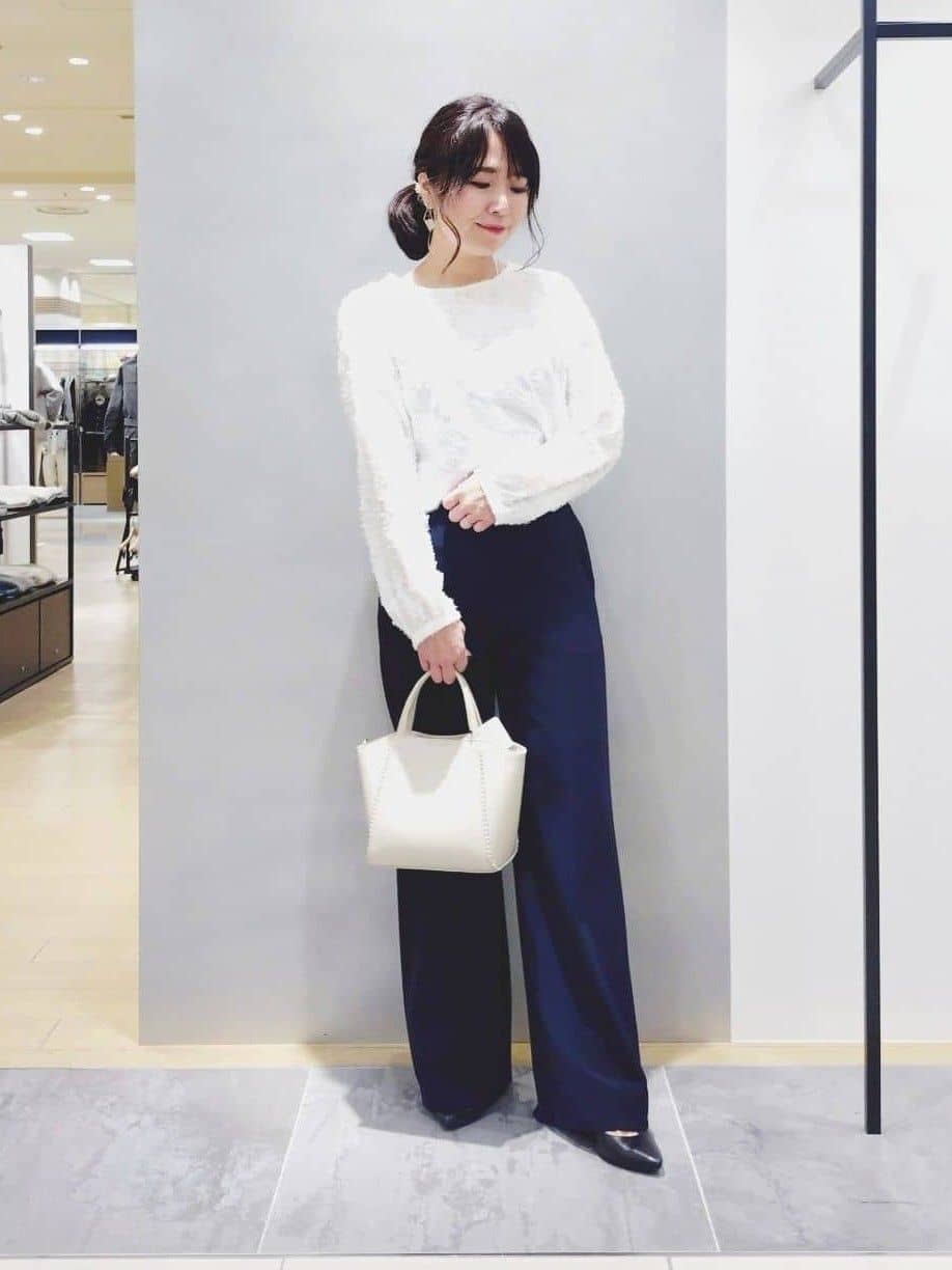 TOMOMIさんの「INDIVI｜【通勤スーツ／洗える】ストレッチワイドパンツ」を使ったコーディネート
