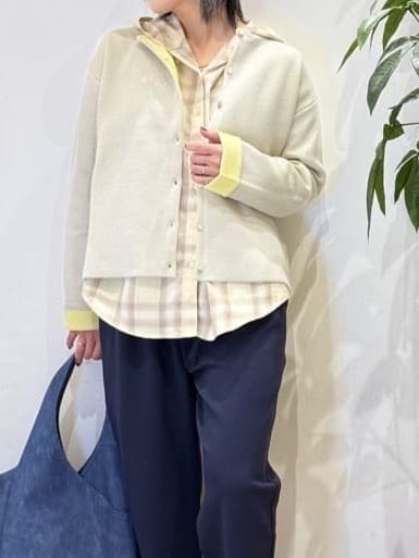 misakiさんの「SHOO･LA･RUE｜【洗濯機可/S-LL】品良くきまる 配色カーディガン」を使ったコーディネート