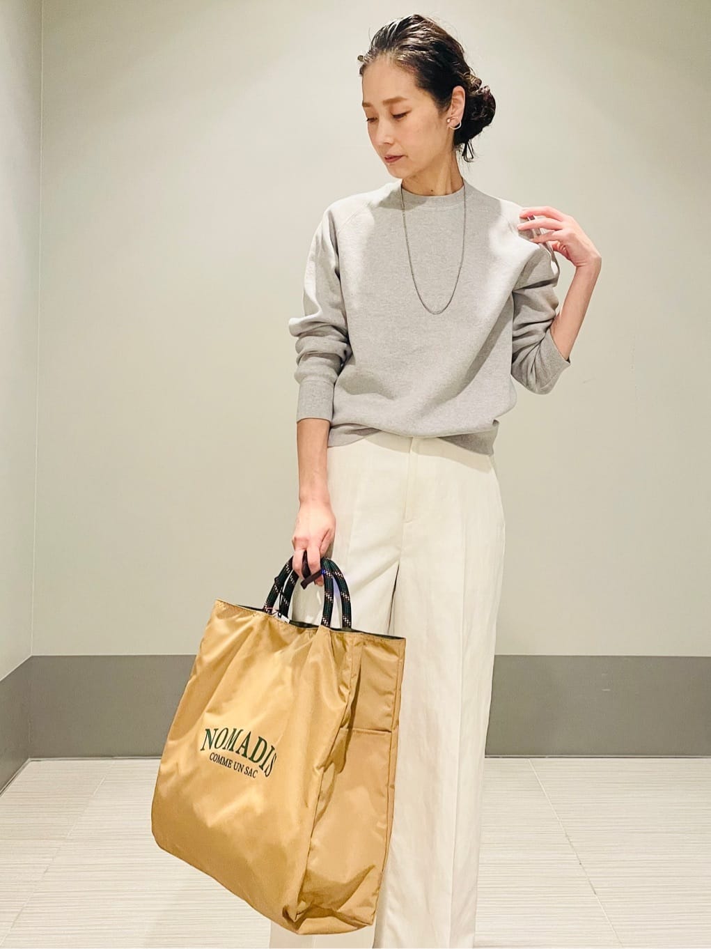 Annさんの「DRESSTERIOR｜◆ウォッシャブルコットンカシミヤプルオーバーニット」を使ったコーディネート