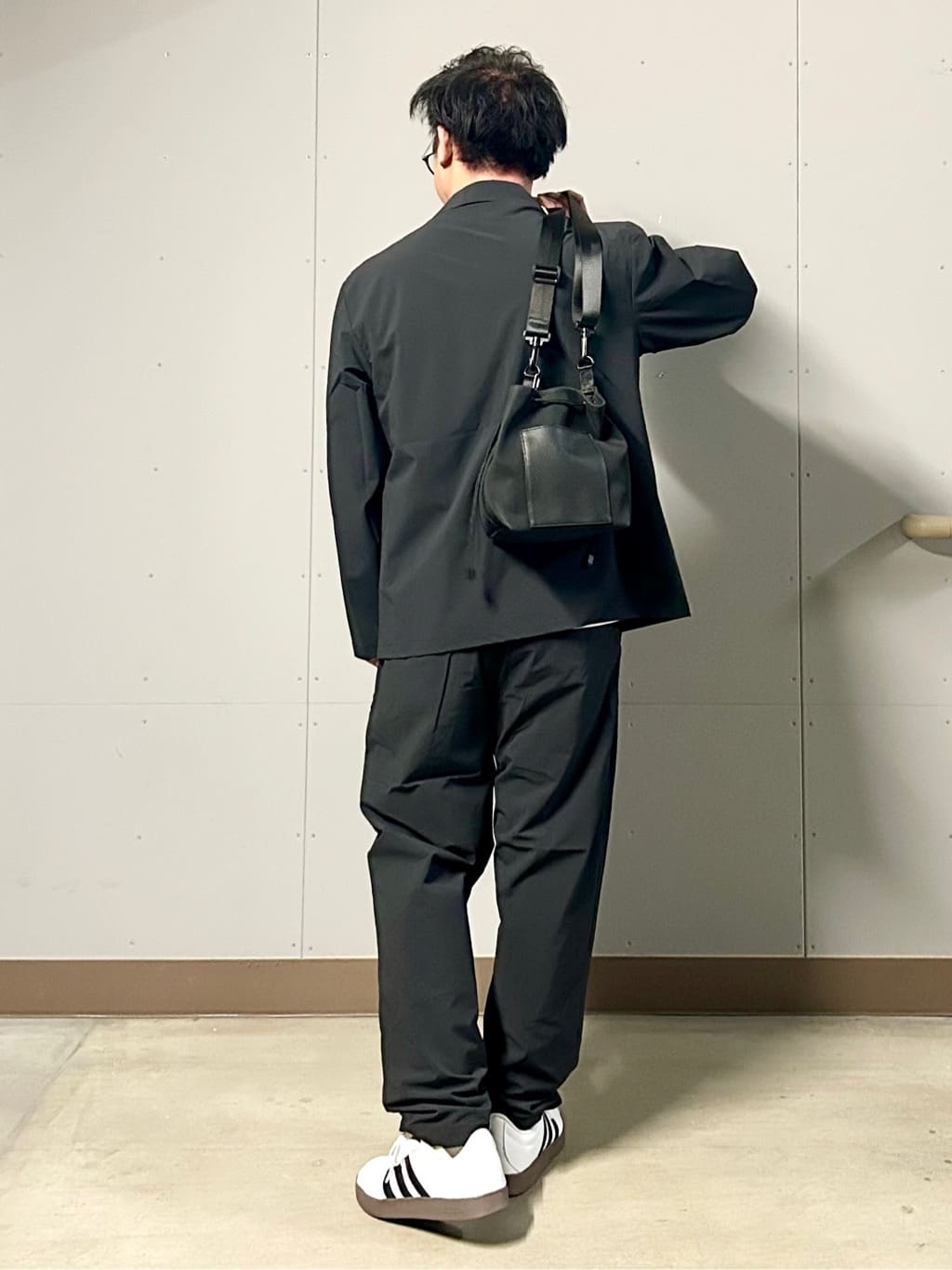 KENJI Iさんの「THE SHOP TK｜《KURO》コーデュラナイロン ジャケット セットアップ可／防シワ／撥水／ストレッチ」を使ったコーディネート