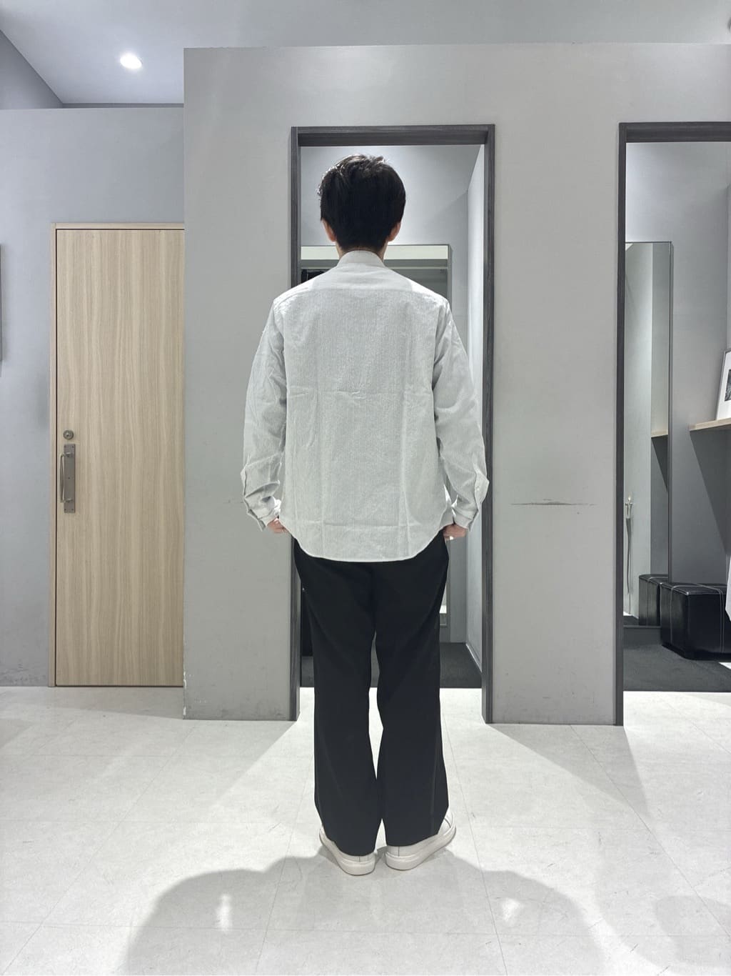 わいずみさんの「TAKEO KIKUCHI｜播州 ドビーストライプ フラワーシャツ」を使ったコーディネート