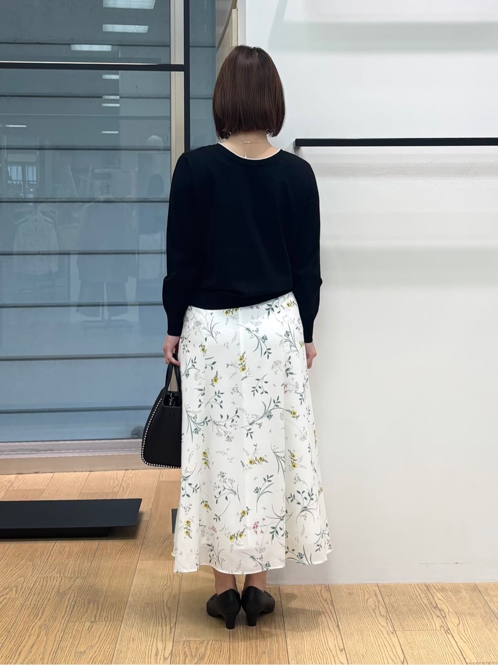 asamiさんの「INDIVI｜【洗える／アンサンブル可能】シンプルデザインニット」を使ったコーディネート