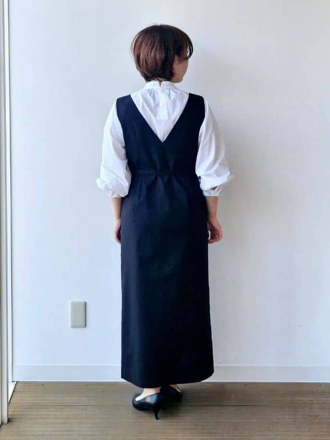 やじまさんの「UNTITLED｜【定番人気/はっ水/洗える】タスランショートトレンチコート」を使ったコーディネート