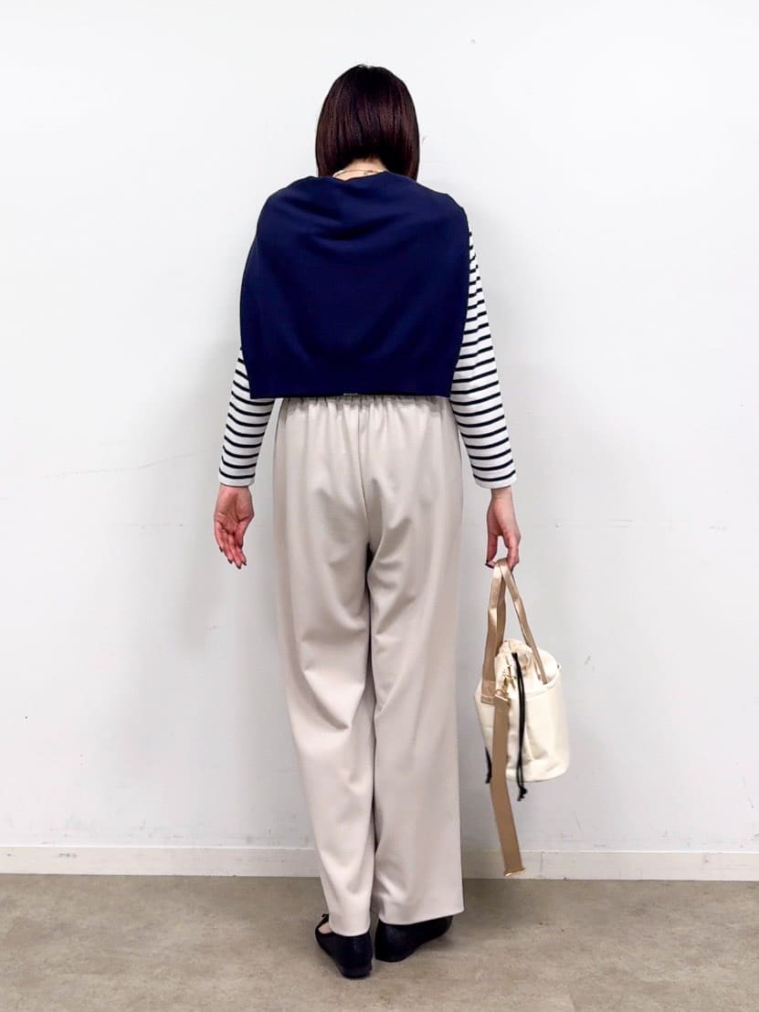 𝐜𝐡𝐢𝐤𝐚さんの「SHOO･LA･RUE｜【Lee別注／撥水】巾着ショルダーバッグ」を使ったコーディネート