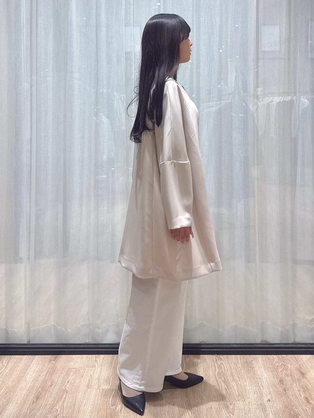 ぞうげさんの「OPAQUE.CLIP｜フォルムスリーブミドルコート【洗濯機OK】」を使ったコーディネート