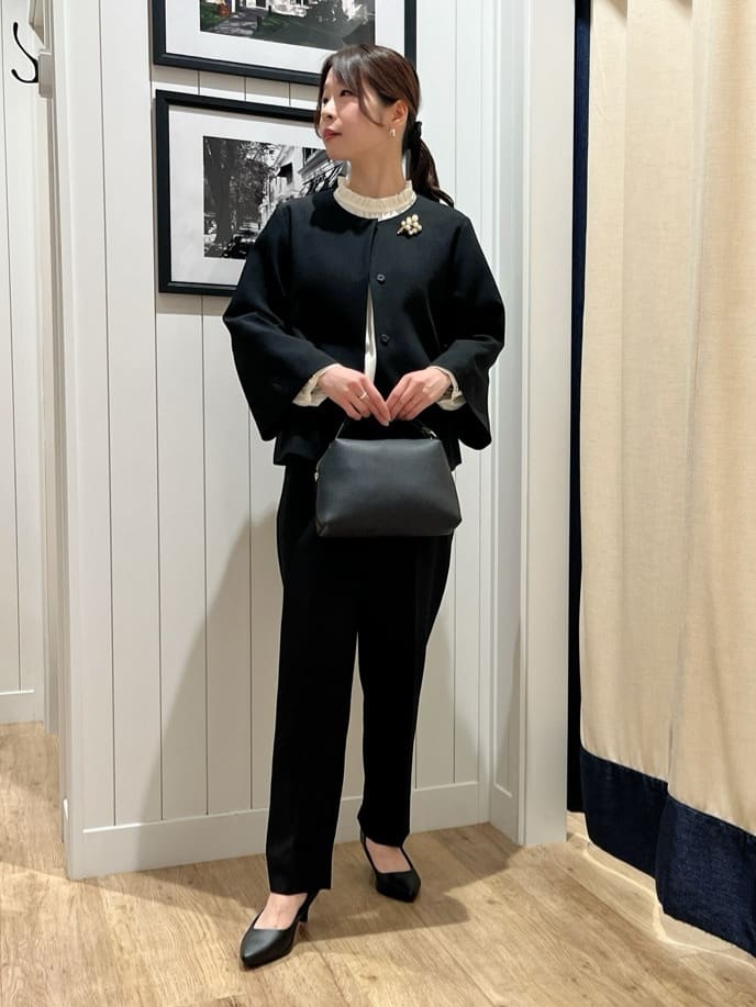 mihoさんの「Dessin｜【洗える】フリルネックジョーゼットブラウス」を使ったコーディネート