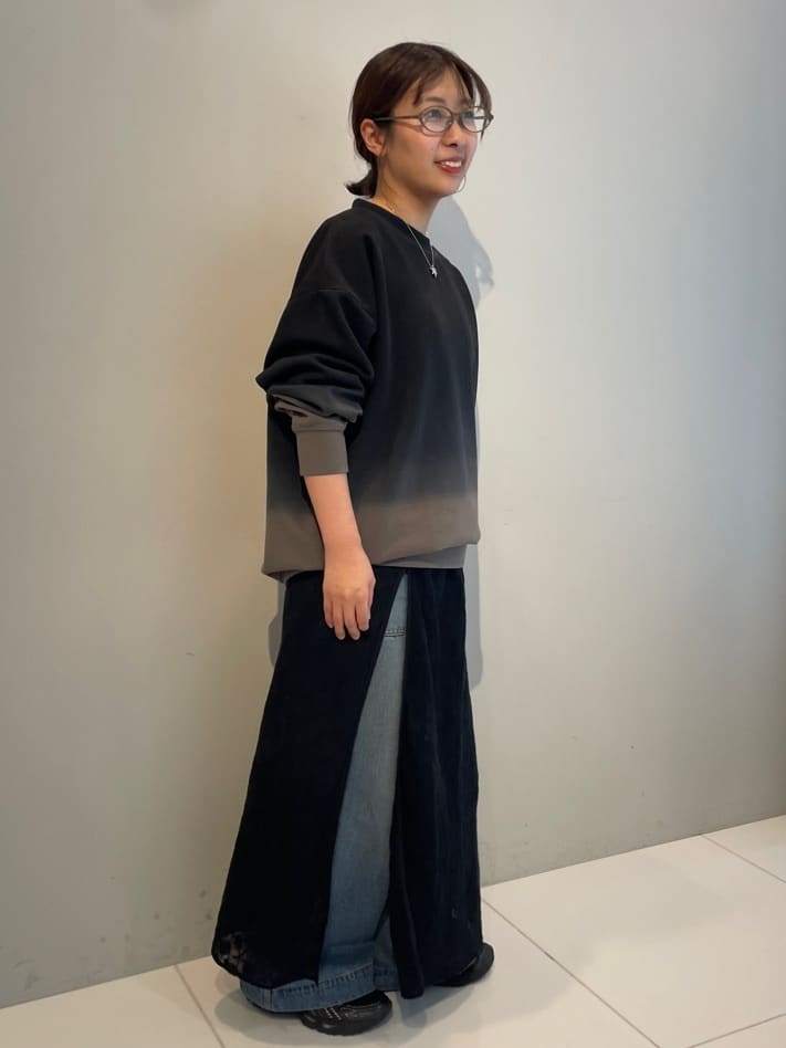 abeさんの「tk.TAKEO KIKUCHI｜グラデーションスウェット」を使ったコーディネート