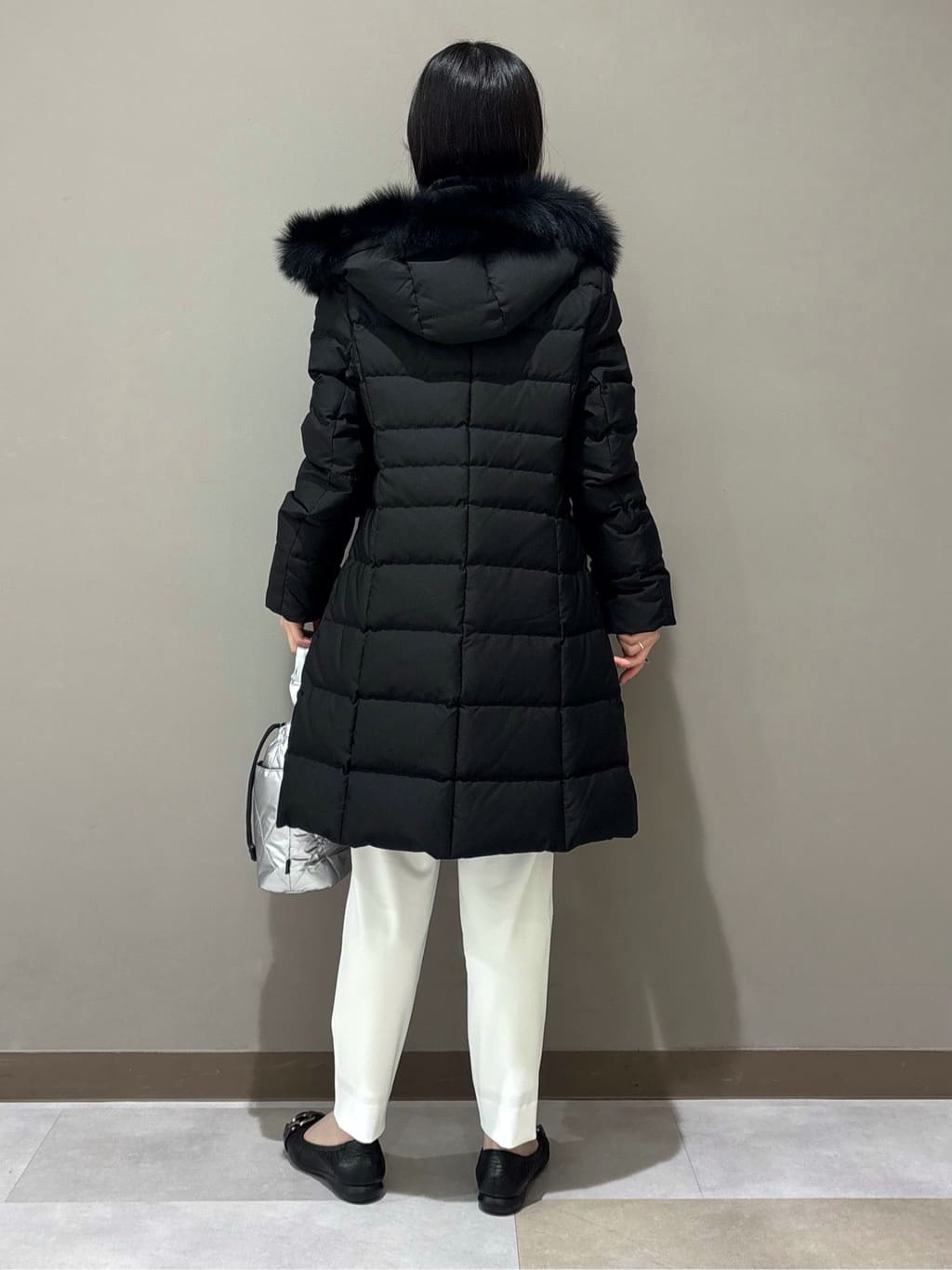 KEIKOさんの「INDIVI｜【名品／撥水／抗菌防臭】ロング丈リサイクルダウンコート」を使ったコーディネート