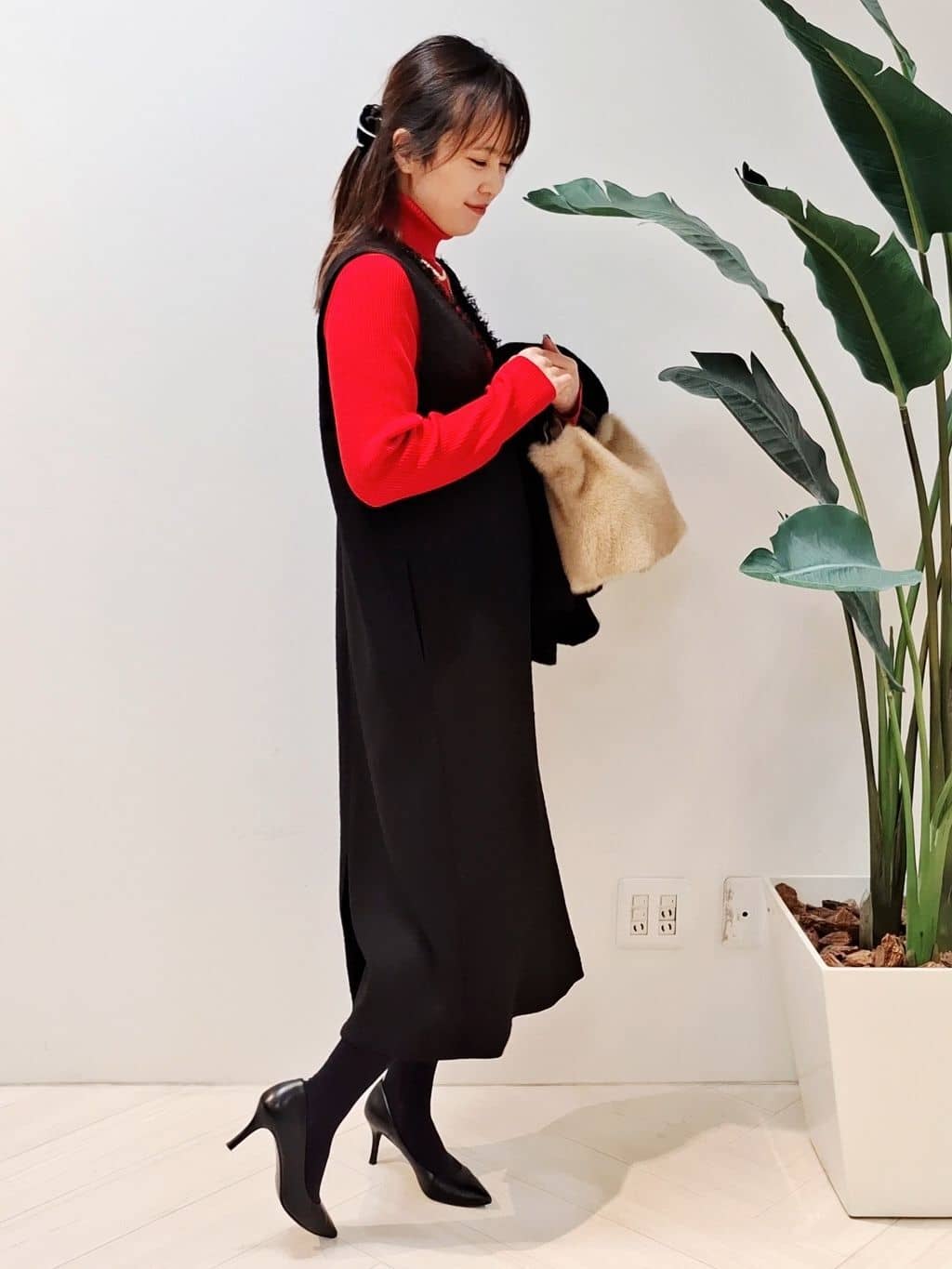 YuKaRiさんの「UNTITLED｜【洗える/細見え】ツイード ジャンパースカート」を使ったコーディネート