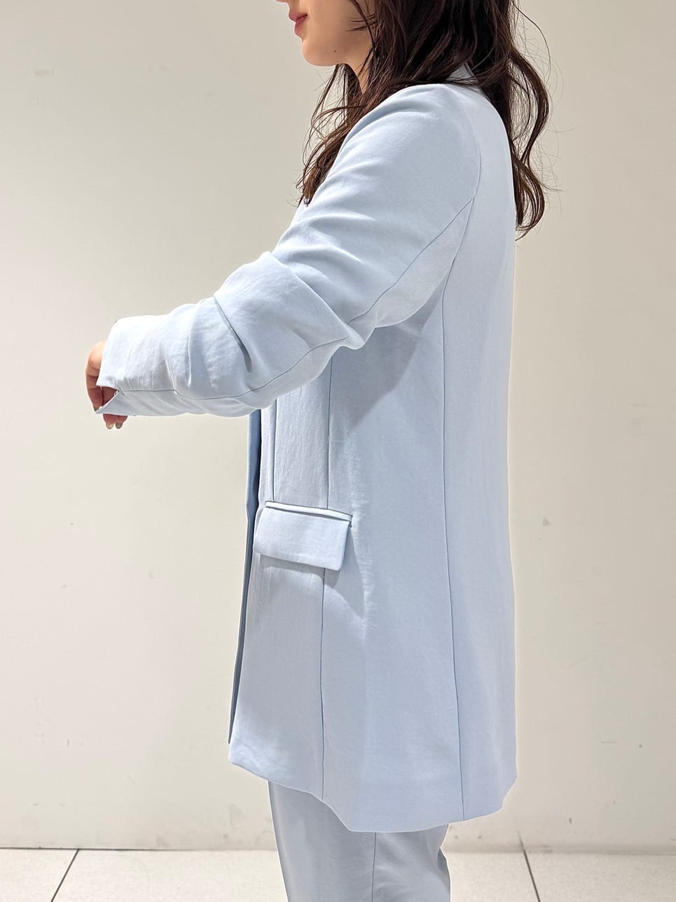 そんさんの「INDIVI｜【洗える／多機能／SETUP可】着る日傘ダブルジャケット」を使ったコーディネート