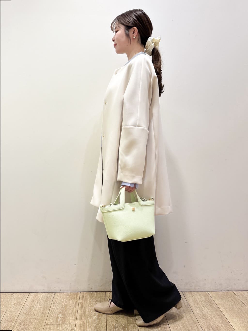 ayaさんの「index｜フォルムスリーブミドルコート【洗濯機OK】」を使ったコーディネート