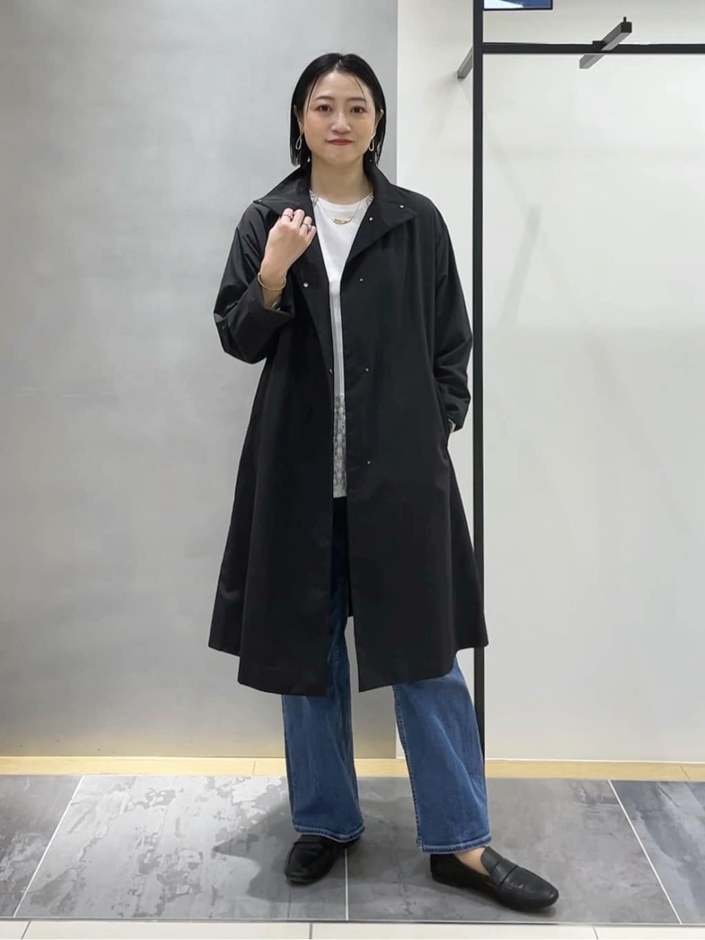 shihoさんの「INDIVI｜【2WAY／シアー】バイアスチェック柄＆無地 カシュクールシャツ」を使ったコーディネート