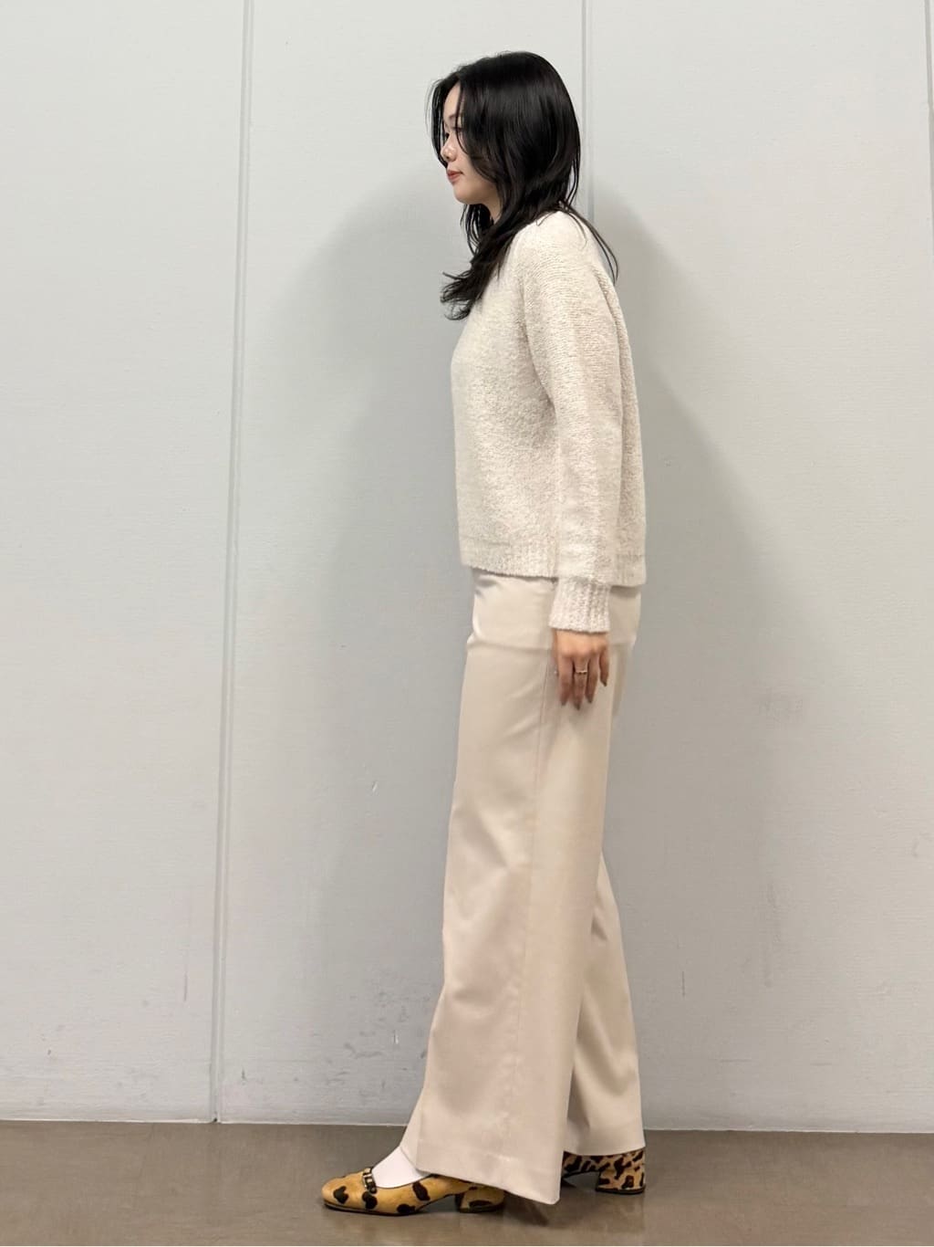 mizukiさんの「INDIVI｜【名品／撥水／抗菌防臭】ショート丈リサイクルダウンコート」を使ったコーディネート
