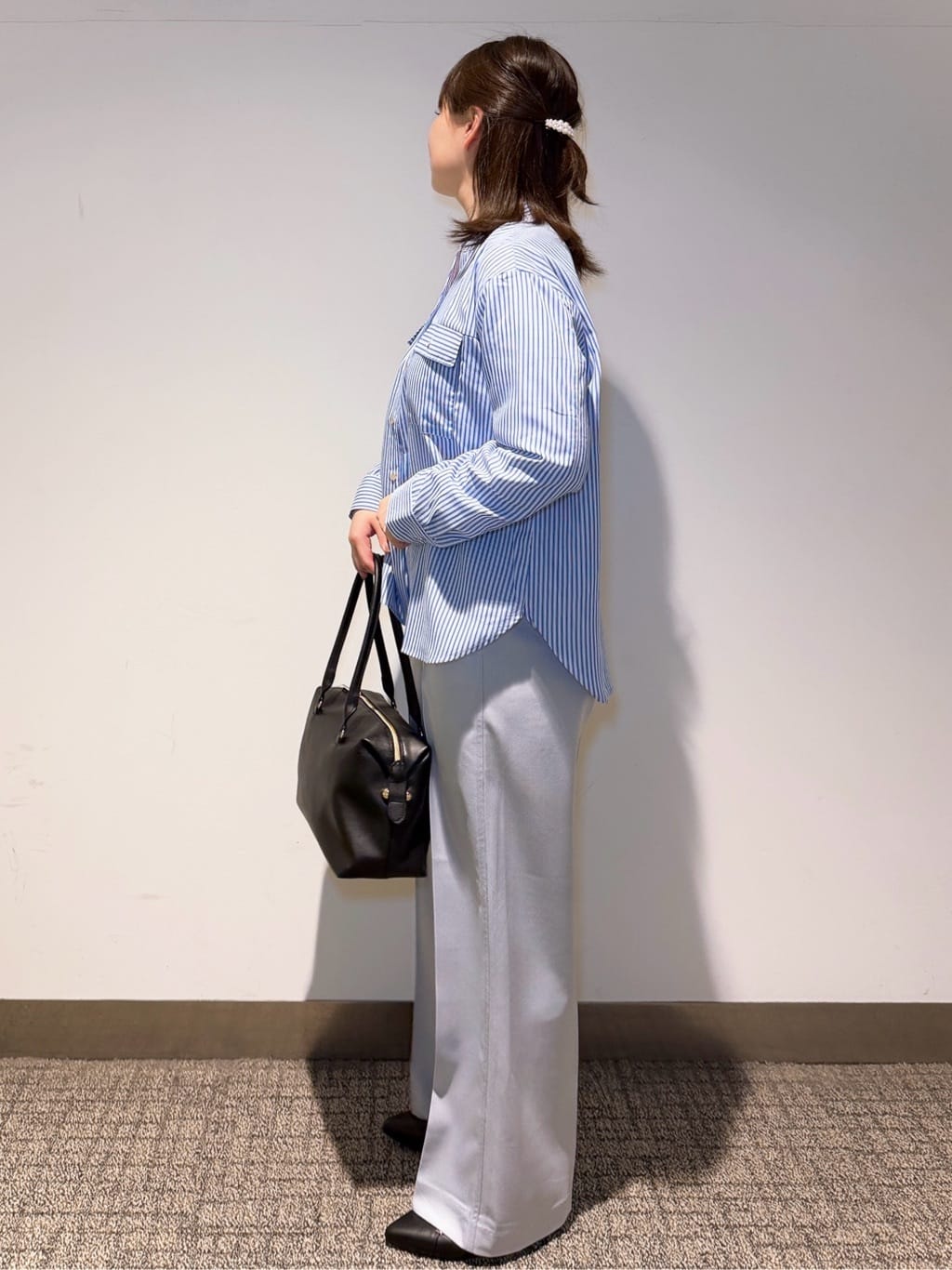 みーさんの「grove｜【貴島明日香さん着用】お仕事も普段も。今どきワークシャツブラウス」を使ったコーディネート