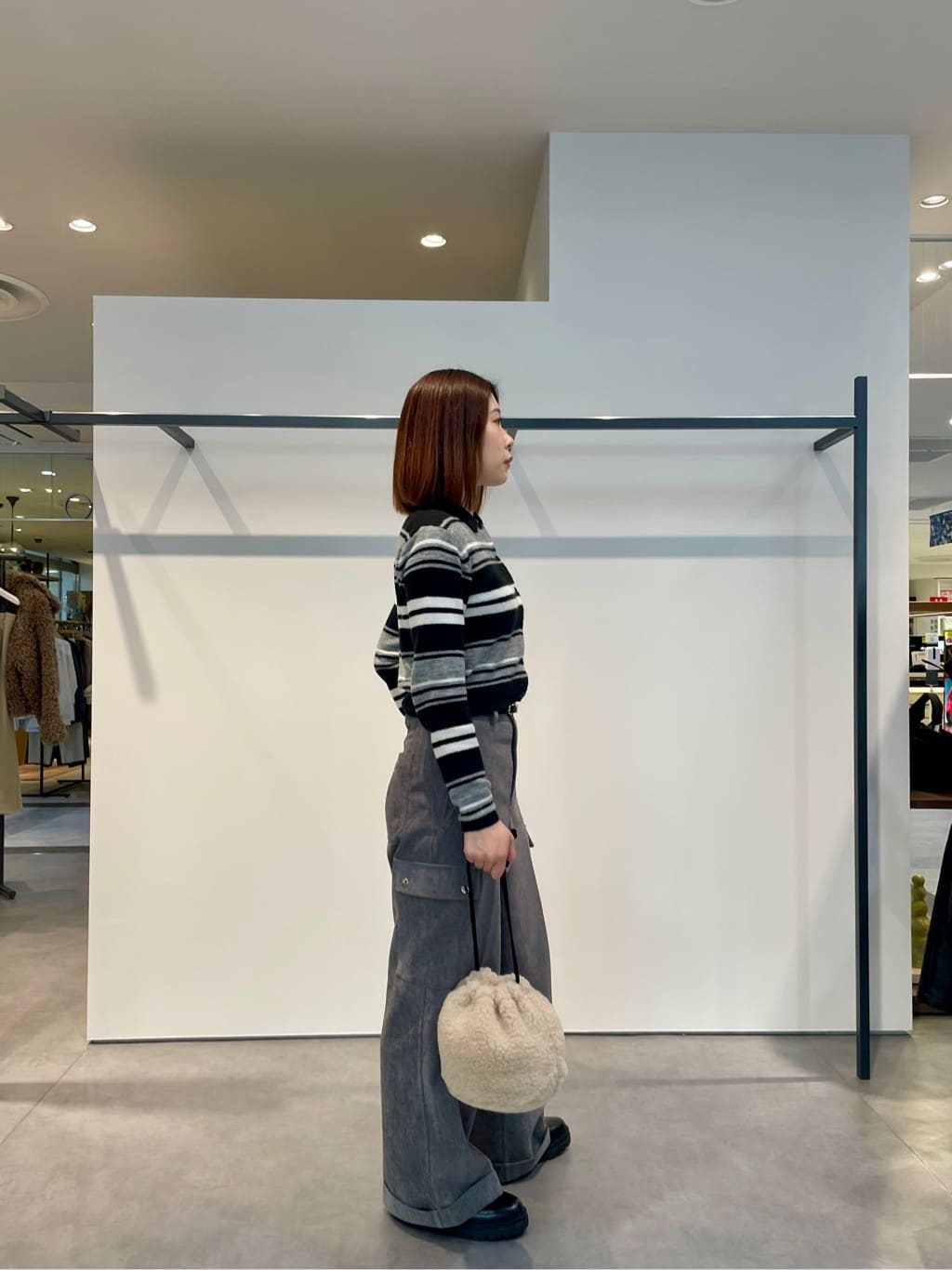 amiさんの「INDIVI｜【ENESS】チェルシーブーツ」を使ったコーディネート