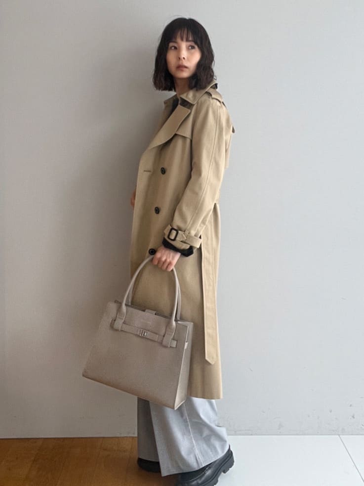 misaさんの「DRESSTERIOR｜◆【撥水/透湿素材】コットンギャバジントレンチコート」を使ったコーディネート