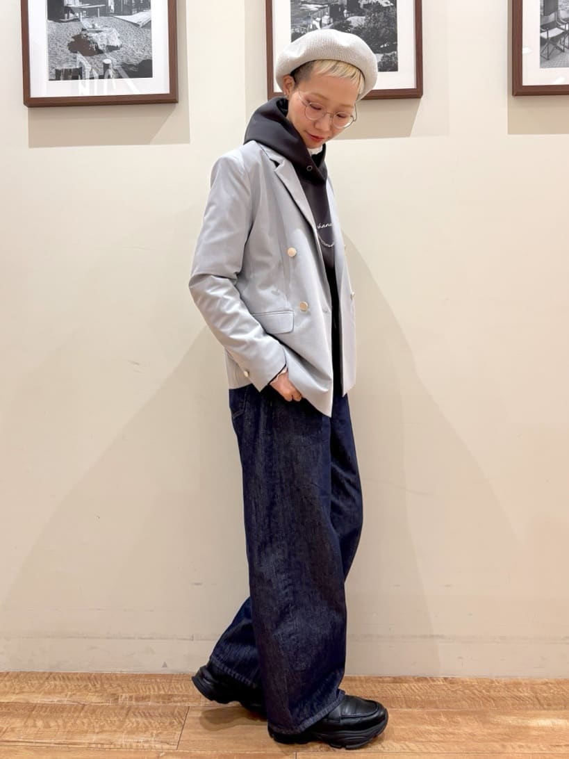 Ayumiさんの「SHOO･LA･RUE｜【セットアップ可/S-LL/なめらかタッチ】選べる3柄 ロゴ入りプルパーカ」を使ったコーディネート