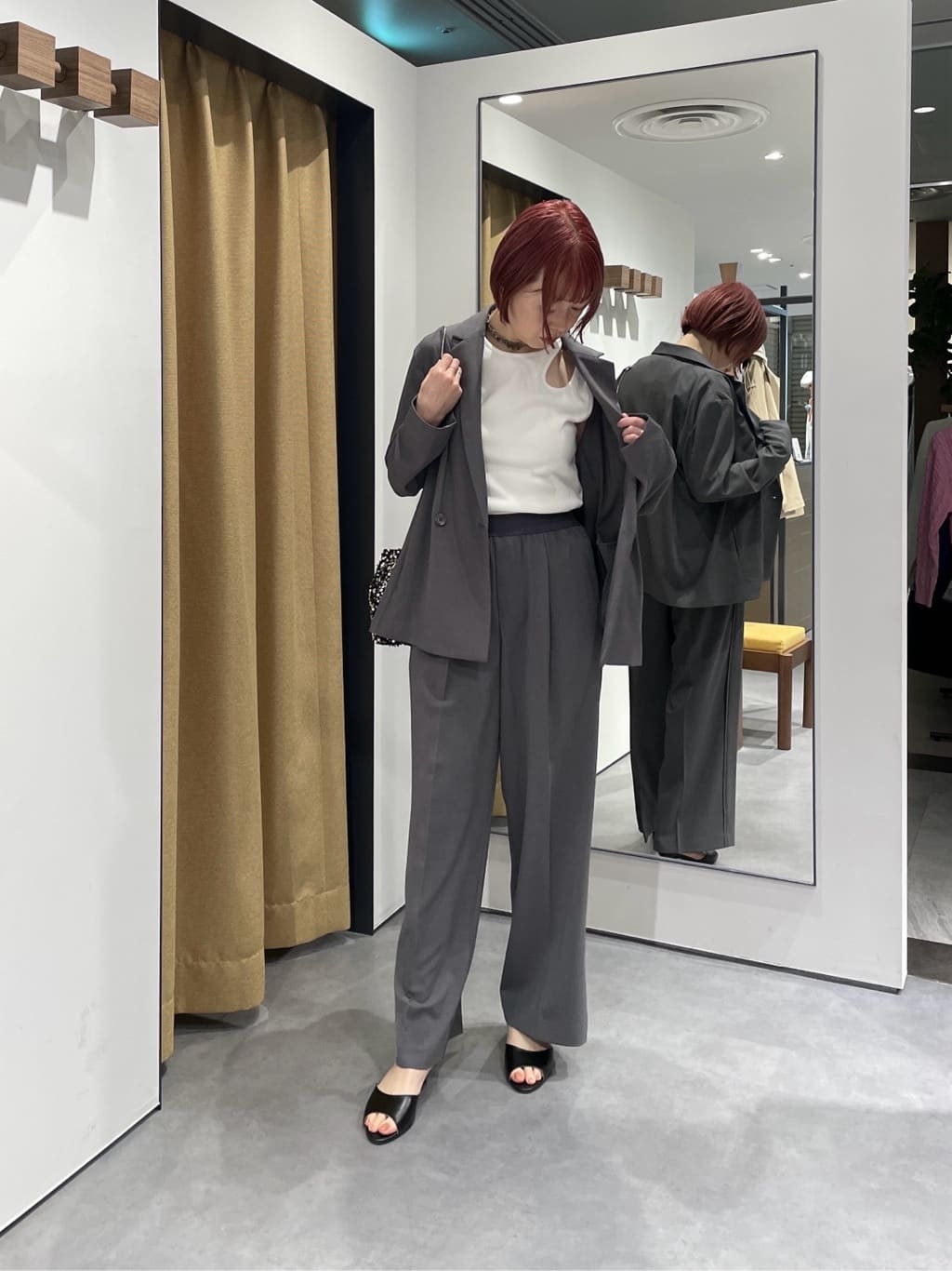mikuさんの「INDIVI｜Comfy SET UP｜ダブルブレストイージージャケット【セットアップ対応／通勤／カセット服／接触」を使ったコーディネート