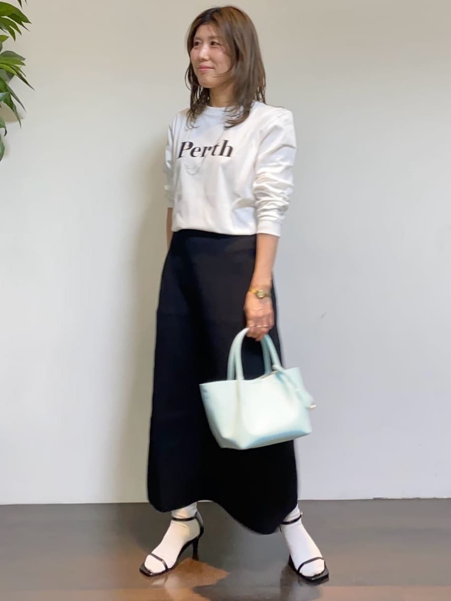 tomoさんの「UNTITLED｜【Healthy DENIM】PerthロングTシャツ」を使ったコーディネート