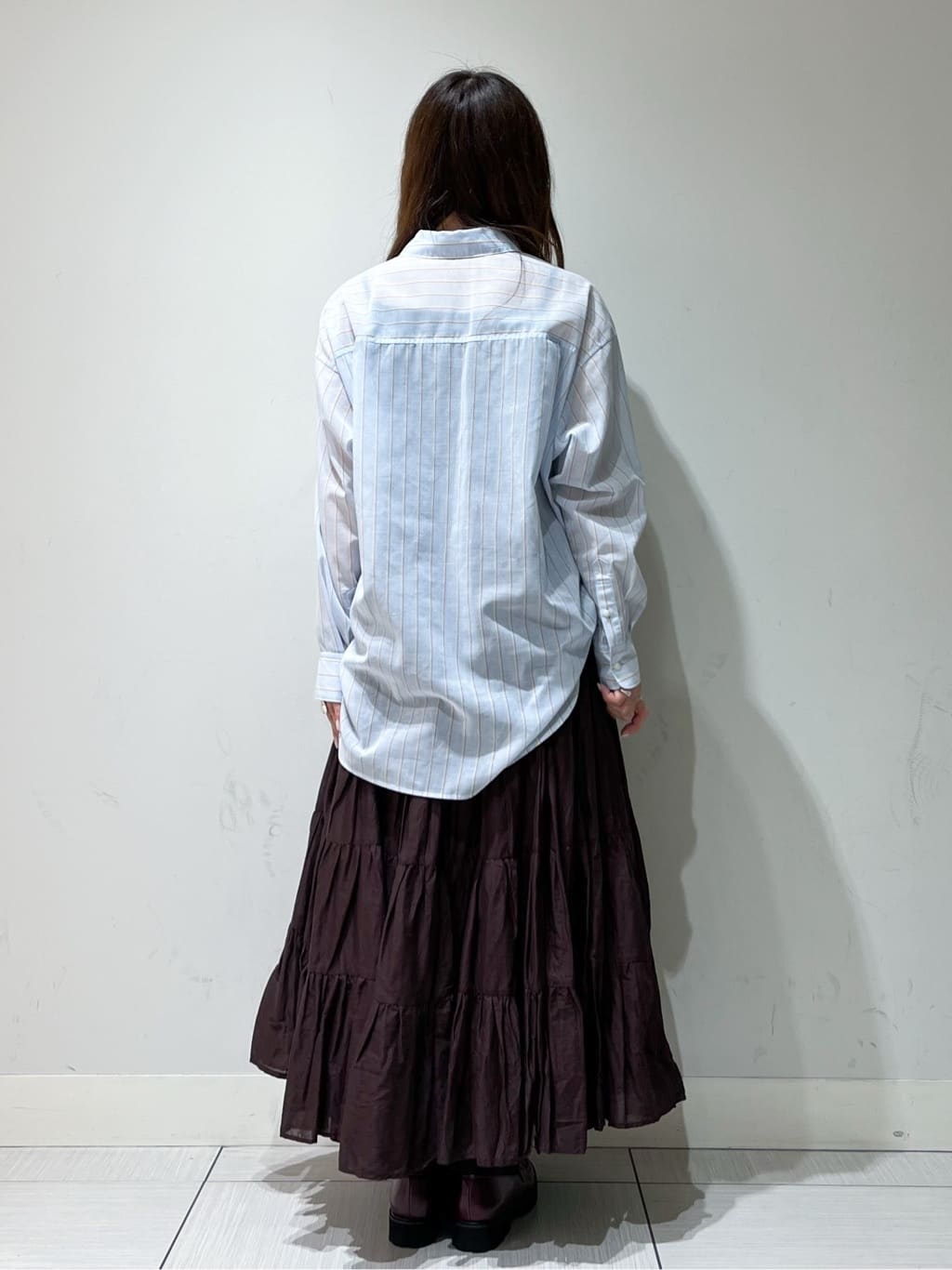 じゅんさんの「DRESSTERIOR｜シアー ストライプシャツ」を使ったコーディネート