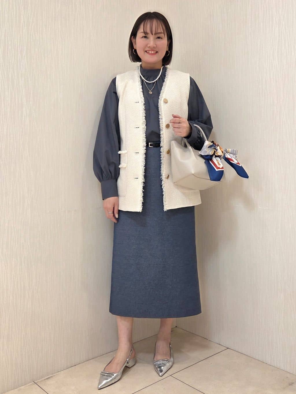 naokoさんの「UNTITLED｜【オンオフ使える】スラブツイード ジレ」を使ったコーディネート