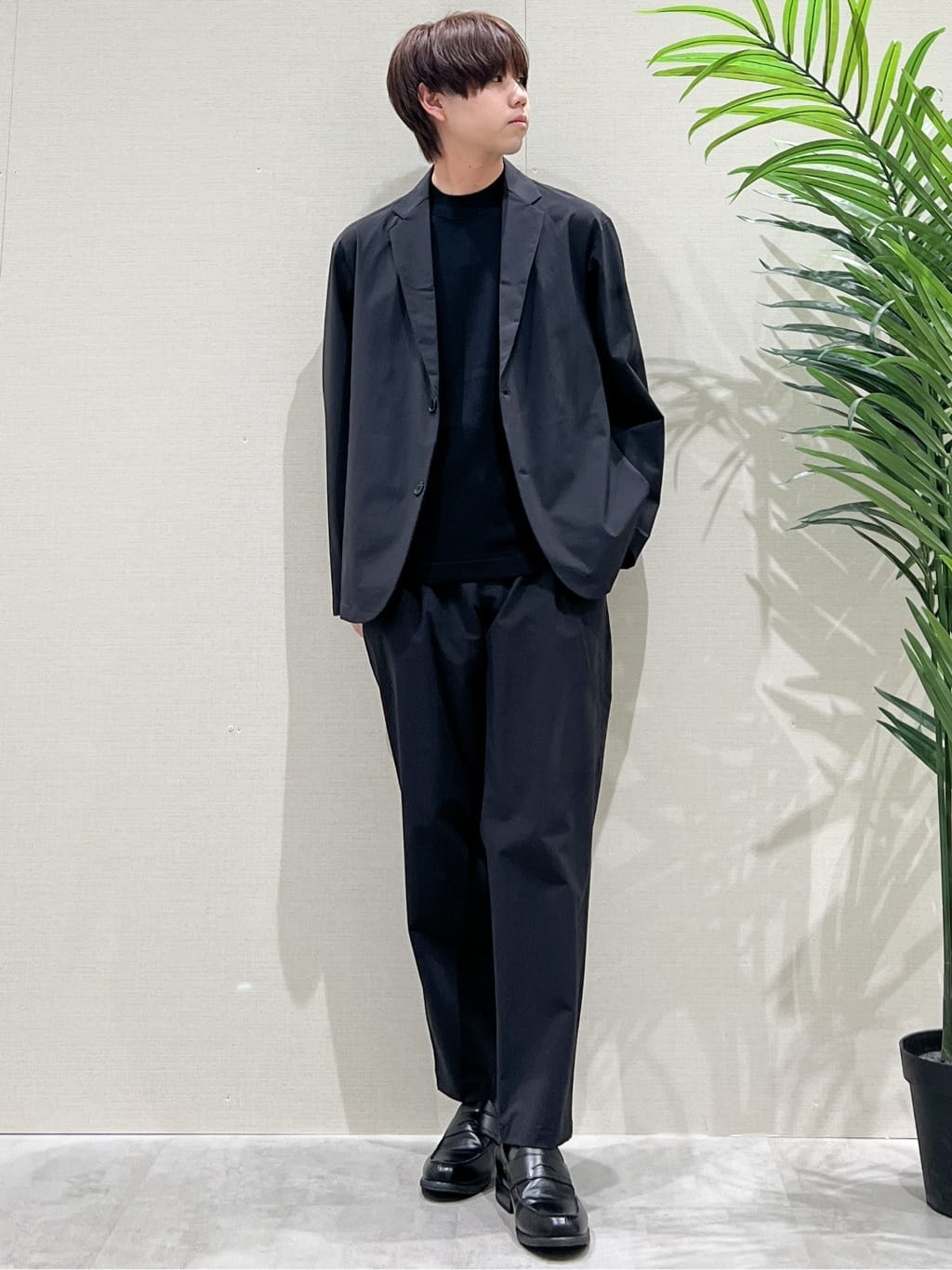 SHI-MAさんの「THE SHOP TK｜《KURO》コーデュラナイロン ジャケット セットアップ可／防シワ／撥水／ストレッチ」を使ったコーディネート