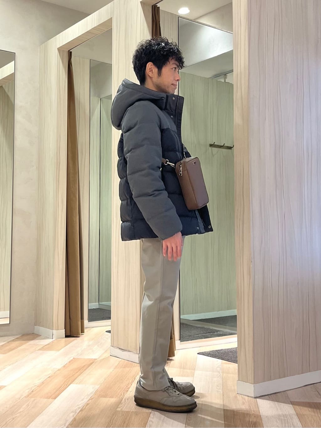 URAさんの「TAKEO KIKUCHI｜モールクオーターモックネック」を使ったコーディネート