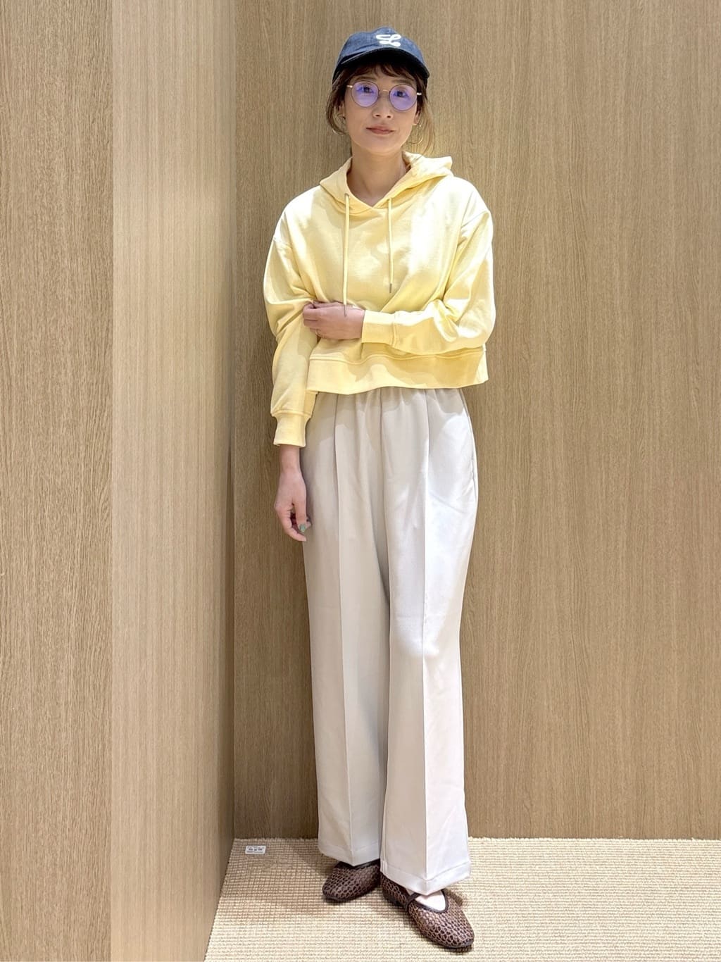たけねぇさんの「OPAQUE.CLIP｜ショート裏毛フーディ【洗濯機OK】」を使ったコーディネート