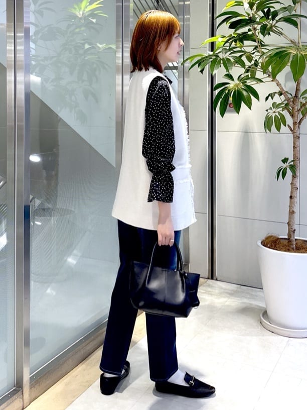 yukaさんの「UNTITLED｜【オンオフ使える】スラブツイード ジレ」を使ったコーディネート