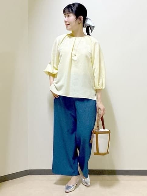  beni_gingerさんの「Reflect｜【接触冷感】ボリュームスリーブサテンジャカードブラウス」を使ったコーディネート