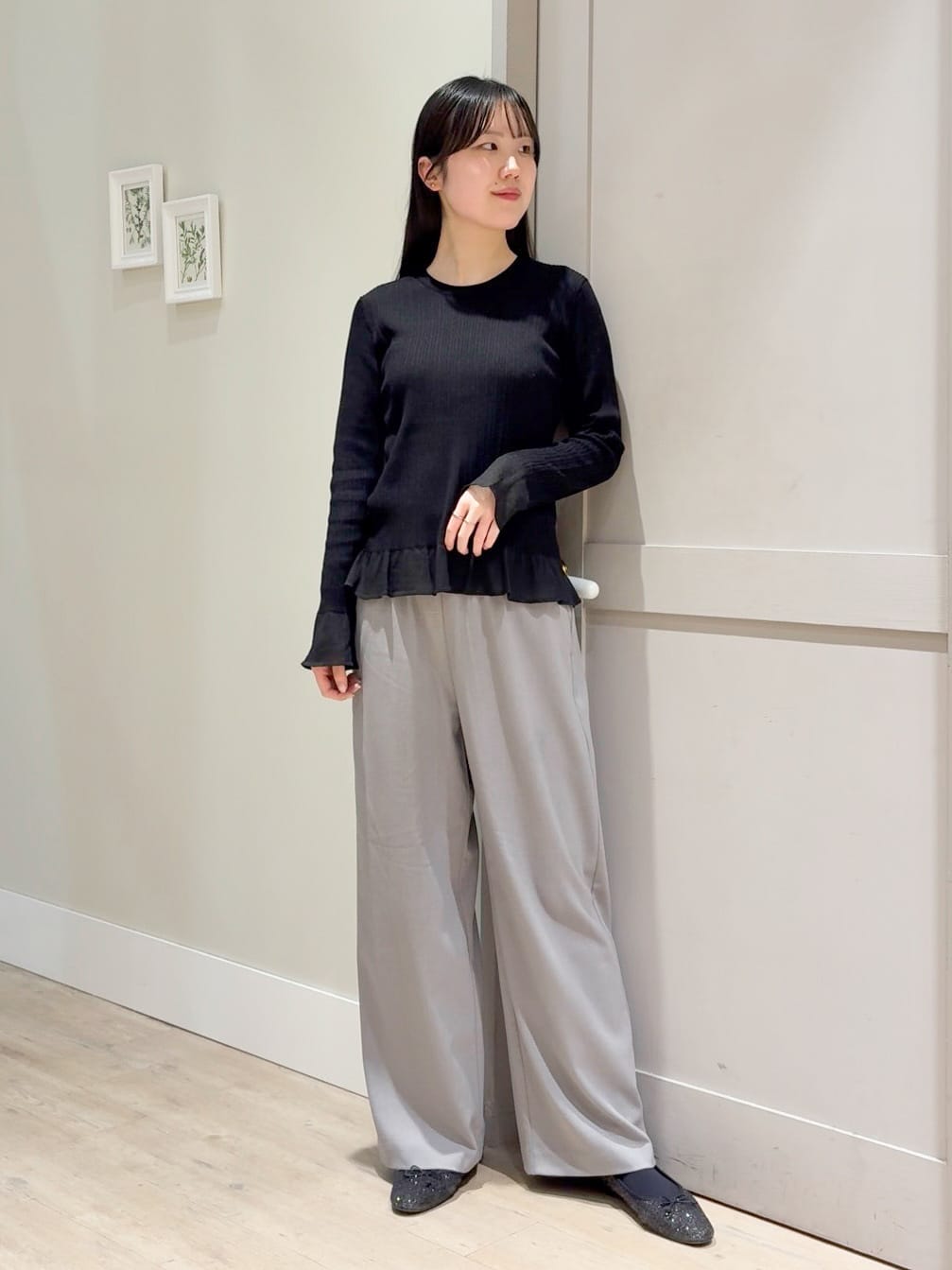 Mayuさんの「grove｜高評価！【洗える】リラックスして着たい、Vネックカーディガン」を使ったコーディネート