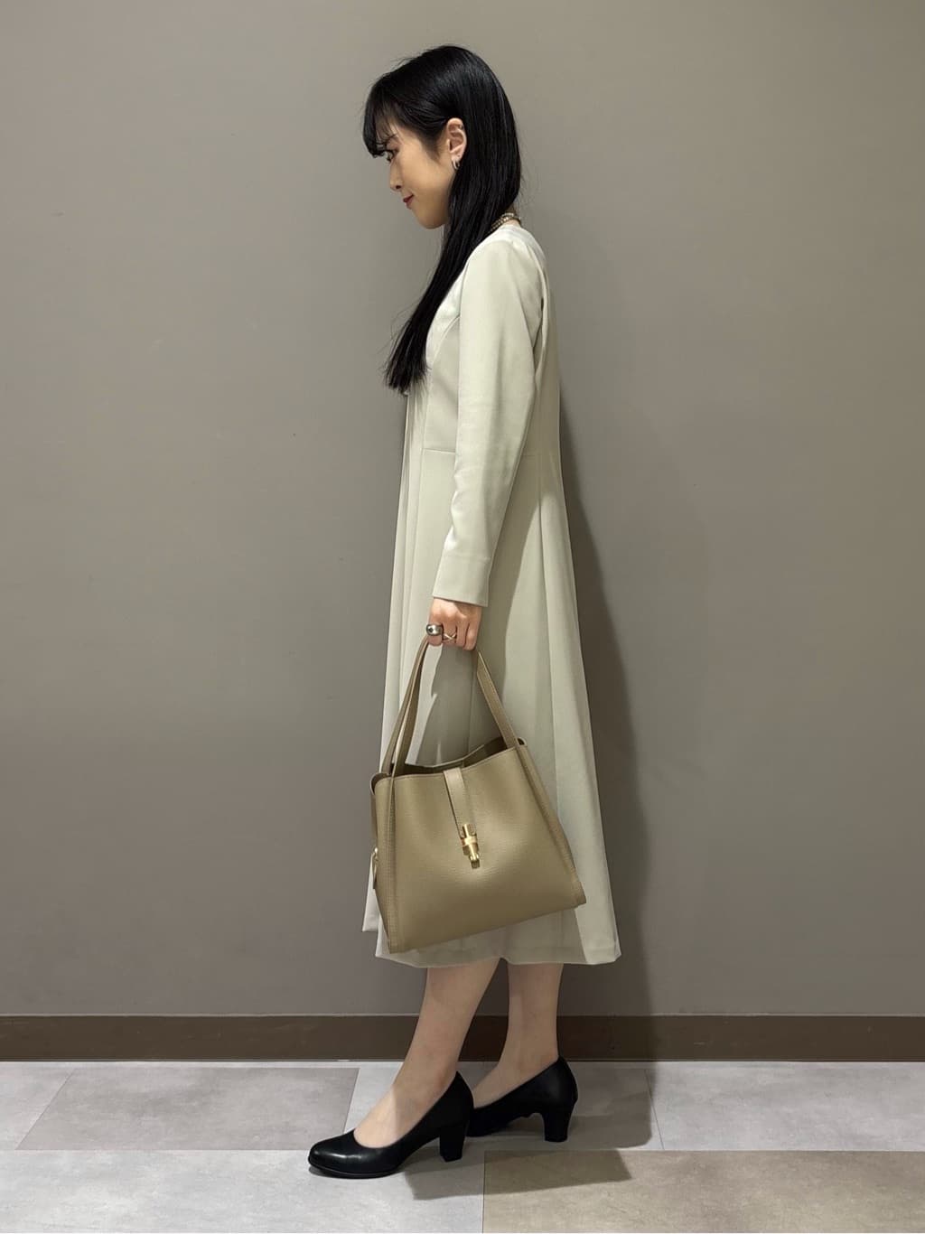 KEIKOさんの「INDIVI｜【上品光沢／SETUP可能】切り替えデザインジャケット」を使ったコーディネート
