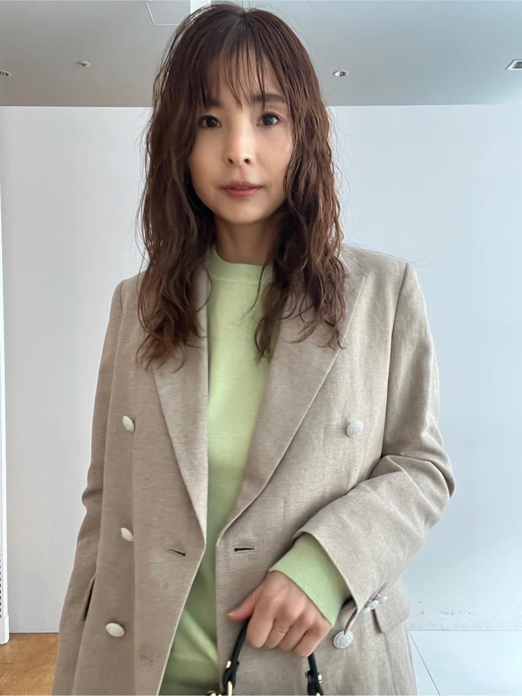 misaさんの「DRESSTERIOR｜◆ウォッシャブルコットンカシミヤプルオーバーニット」を使ったコーディネート