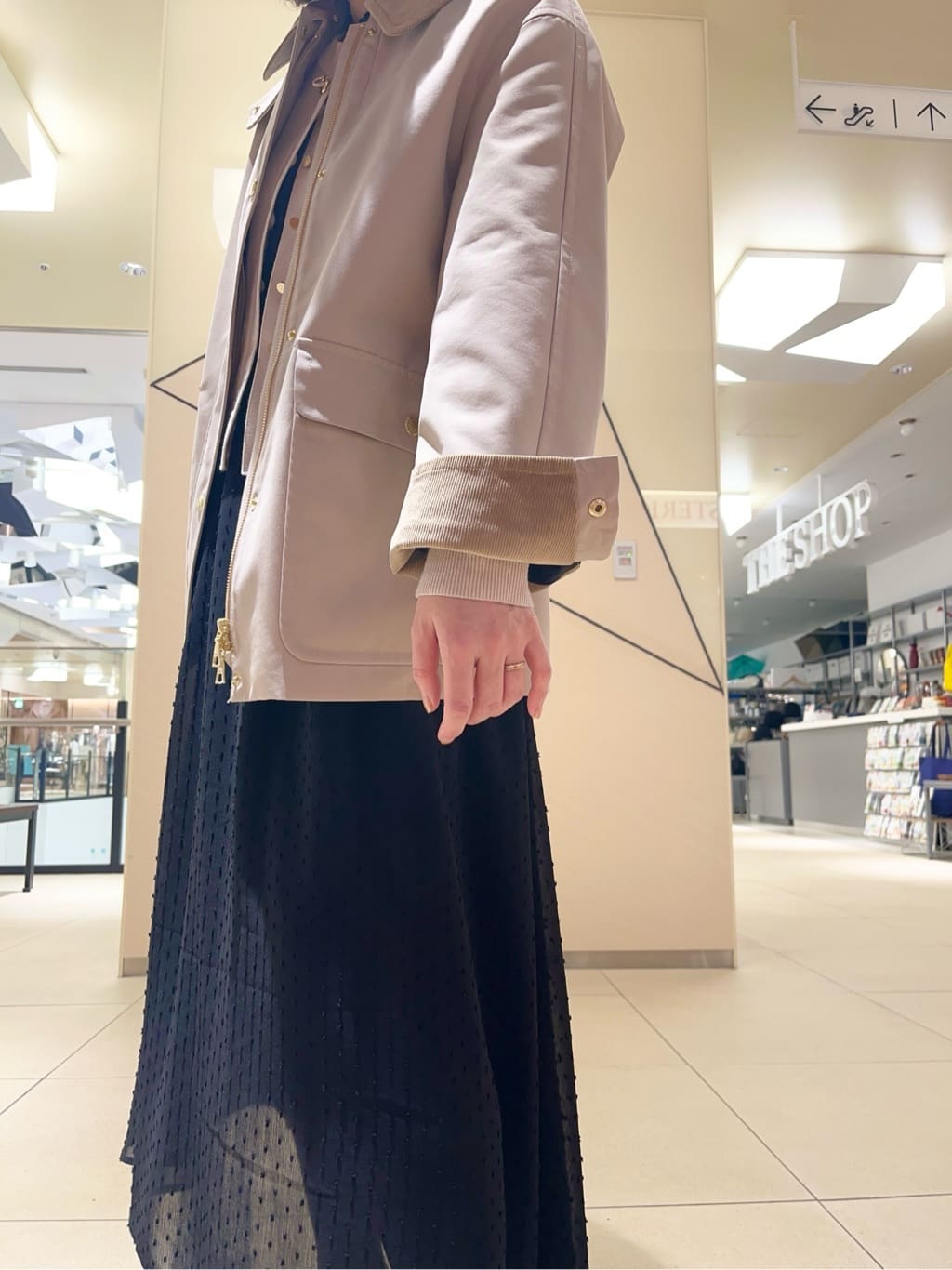 yahataさんの「DRESSTERIOR｜◆ウォッシャブルコットンカシミヤカーディガン」を使ったコーディネート