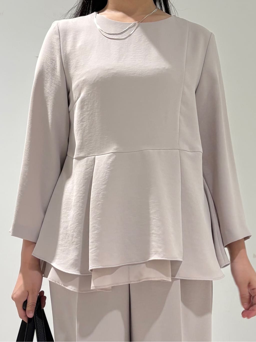 momokoさんの「INDIVI｜【洗える／UVケア／SETUP可】着る日傘ワイドパンツ」を使ったコーディネート