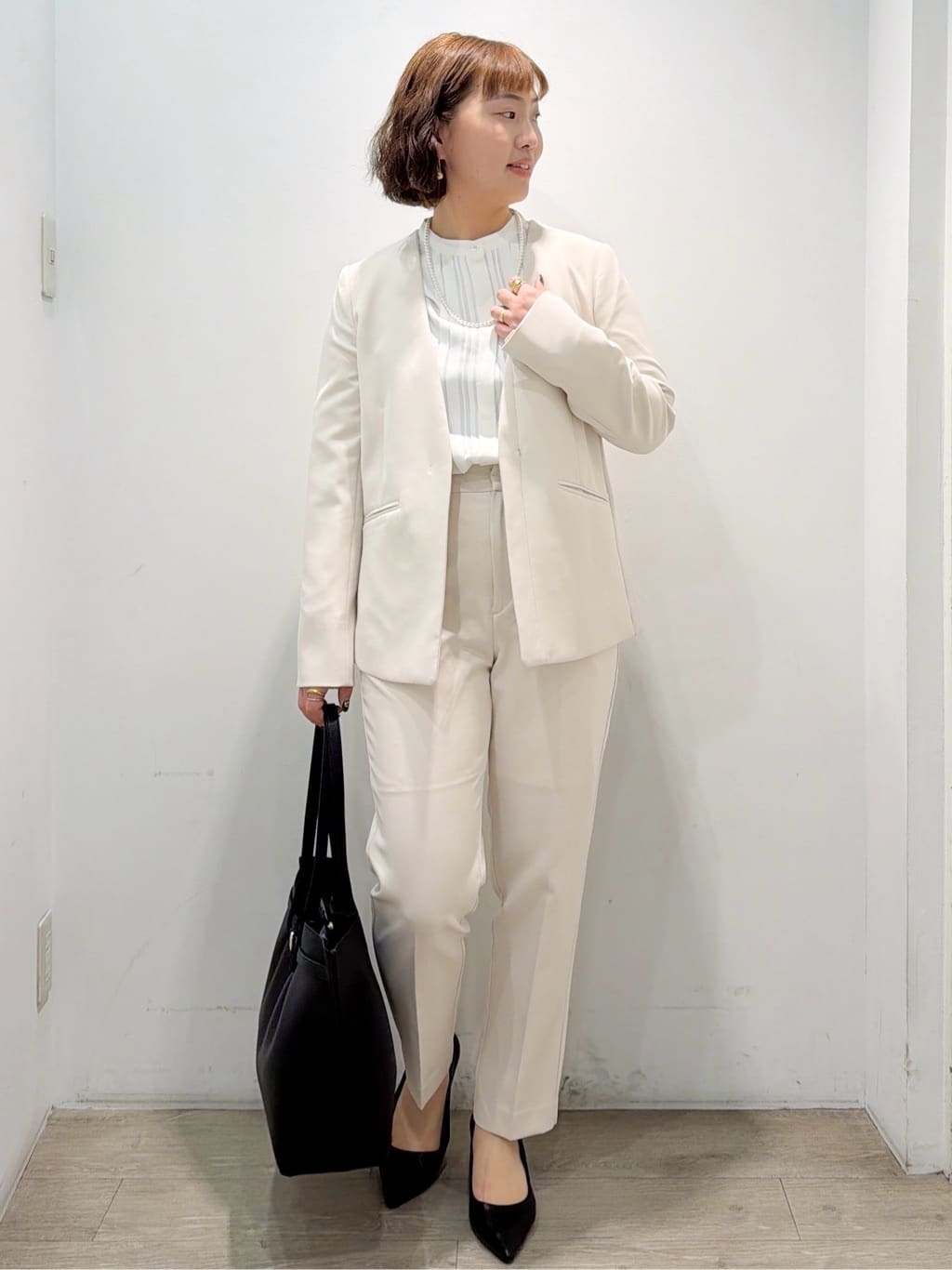 sumicaさんの「OPAQUE.CLIP｜《通勤／セットアップ対応》 Vネックジャケット／ダブルクロス【洗濯機OK】」を使ったコーディネート