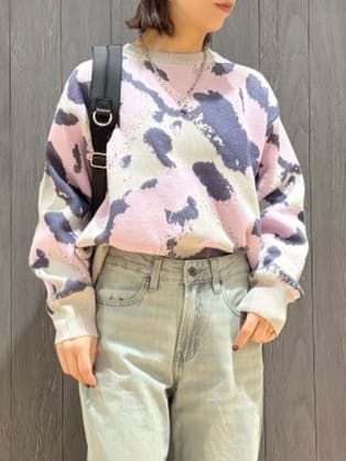 meiさんの「SHOO･LA･RUE｜【洗濯機可/S-LL】1枚で華やかに ラメ入りニュアンス柄ニット」を使ったコーディネート