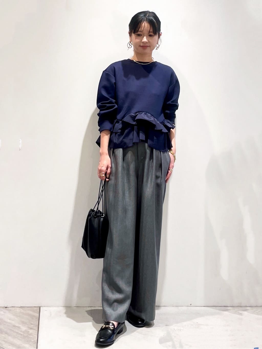 あいさんの「OPAQUE.CLIP｜裾フリルドッキングトップス【洗濯機OK】」を使ったコーディネート