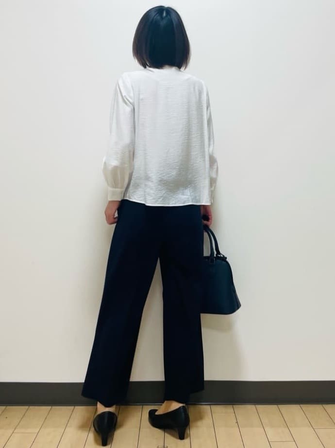 Riiさんの「Reflect｜【SS-4Lサイズ／通勤／セレモニー／セットアップ可】タック入りワイドパンツ」を使ったコーディネート