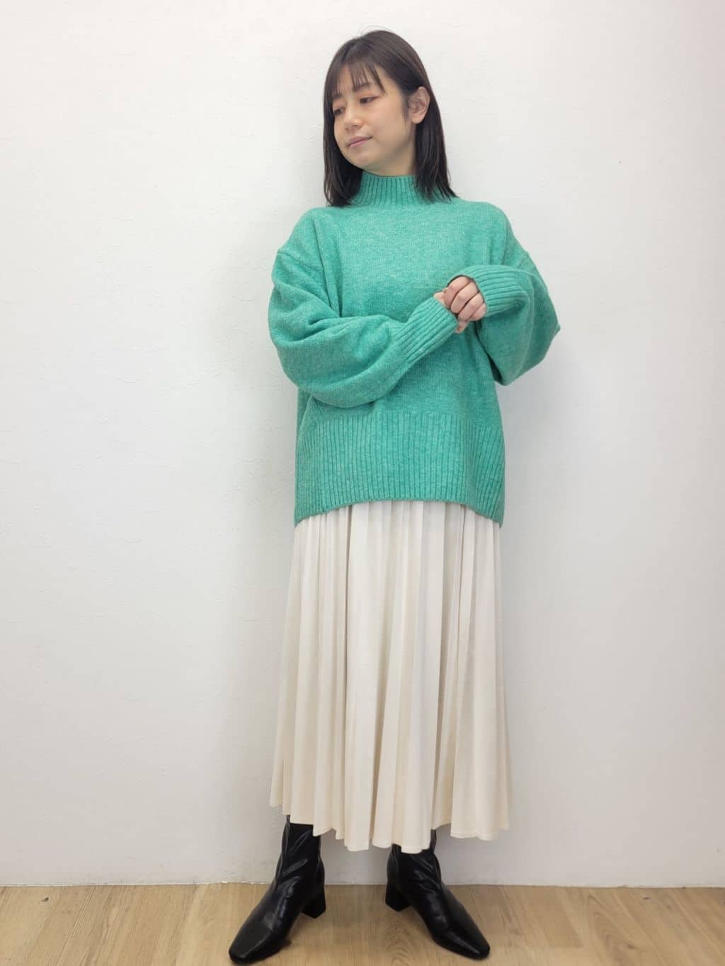 LISAさんの「OPAQUE.CLIP｜カシミヤブレンドウールミドルピーコート」を使ったコーディネート