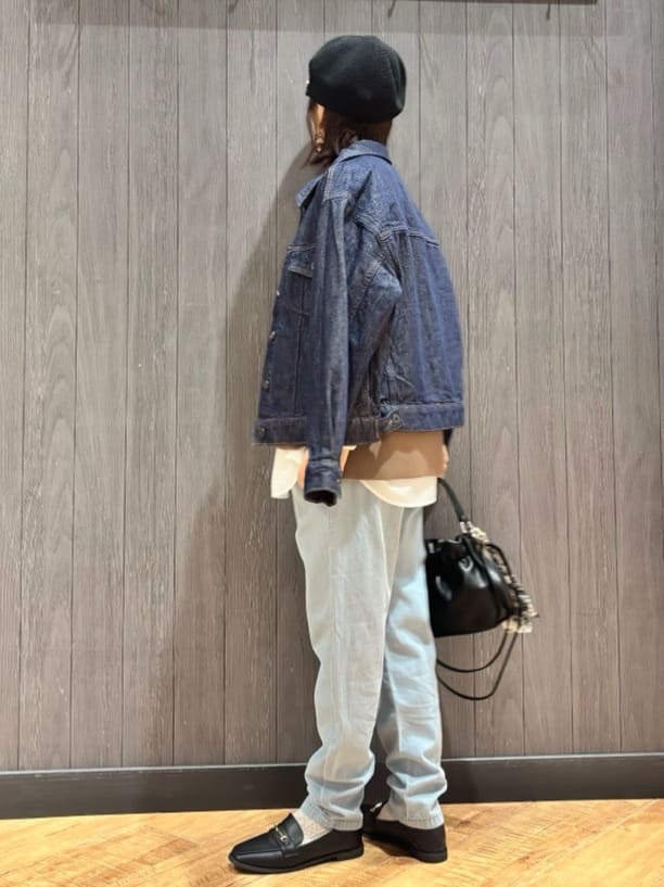 meiさんの「SHOO･LA･RUE｜【SHOO・LA・RUE DENIM】羽織るだけでこなれる　オーバーサイズデニムジャケット」を使ったコーディネート