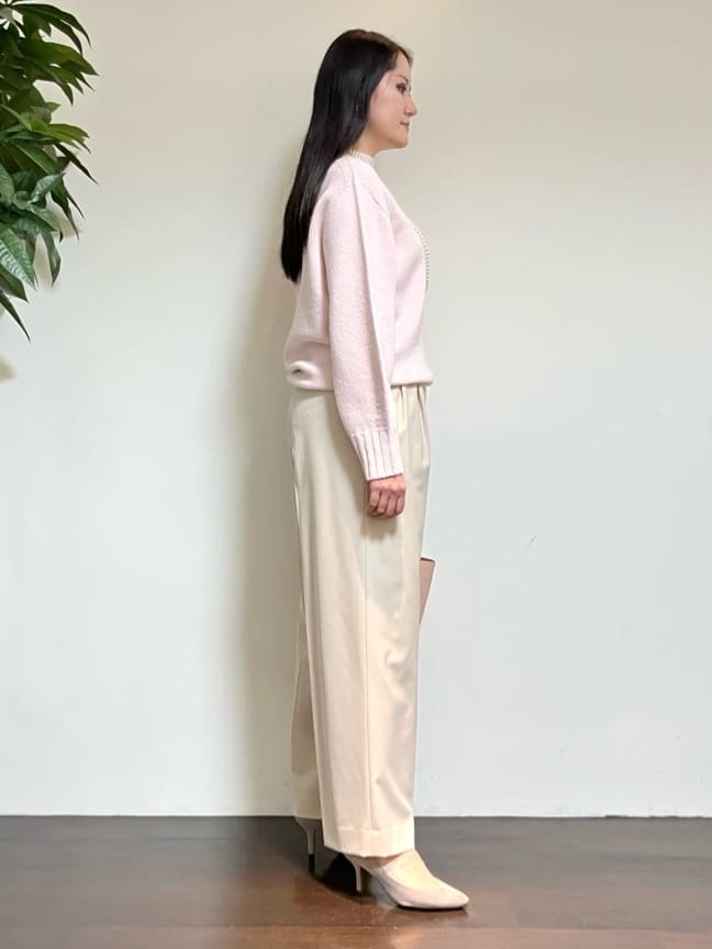 カレンさんの「UNTITLED｜【洗える/ウエスト後ろゴム】ウール混　タックワイドパンツ」を使ったコーディネート